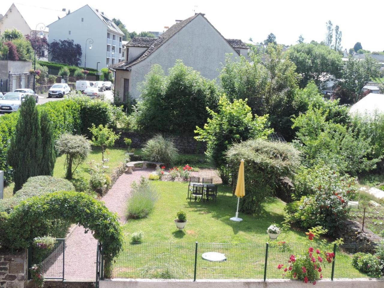 Auv'Hotel Mauriac  Exterior photo